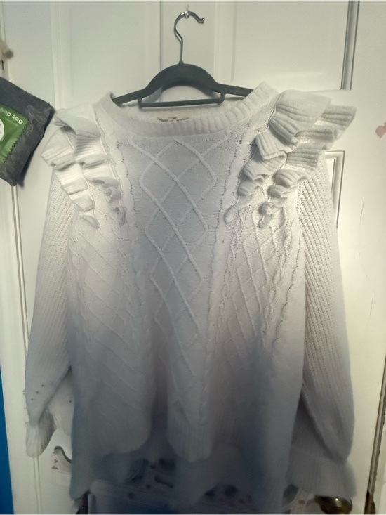 Terra & Sky Sweaters - Terra & Sky Cream Ruffle Cable-Knit Crew Sweater